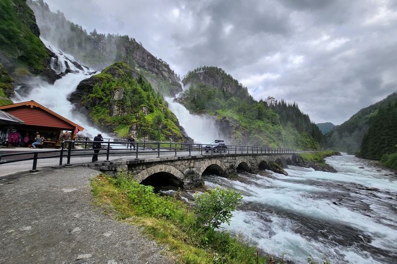 vodopád Latefossen