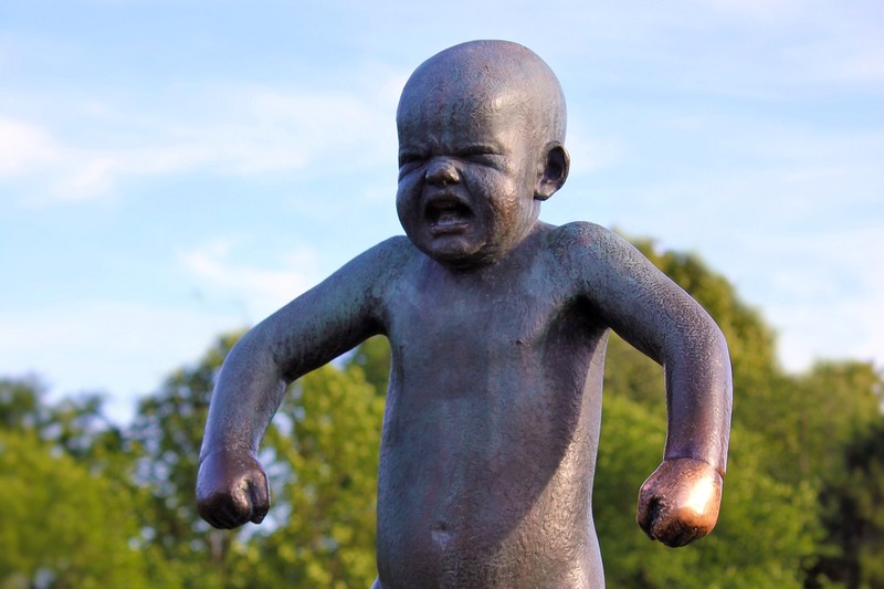 Rozzlobený chlapeček ve Vigeland parku
